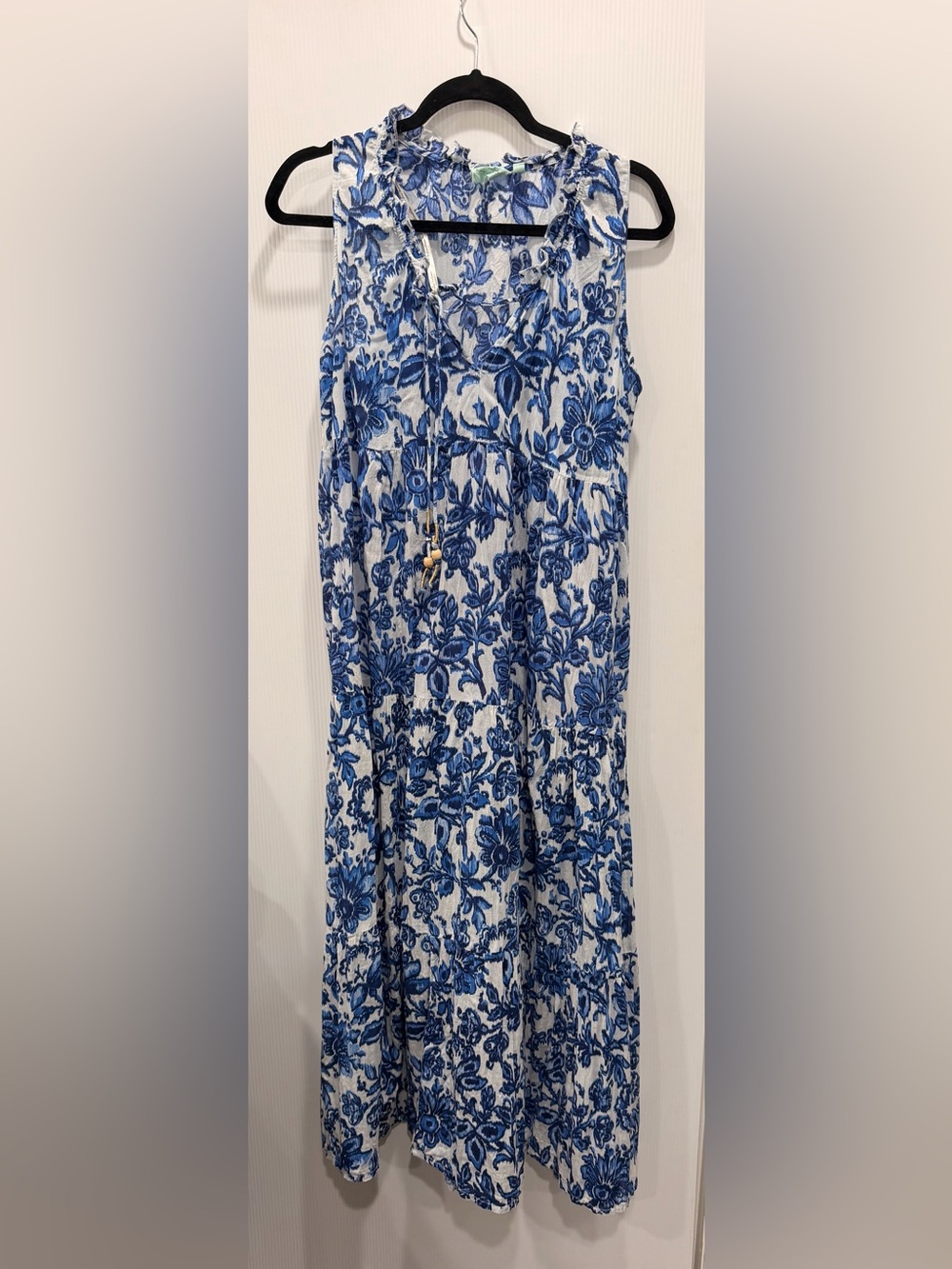 Blue Floral Sleeveless Maxi Dress with V-Neck Tie